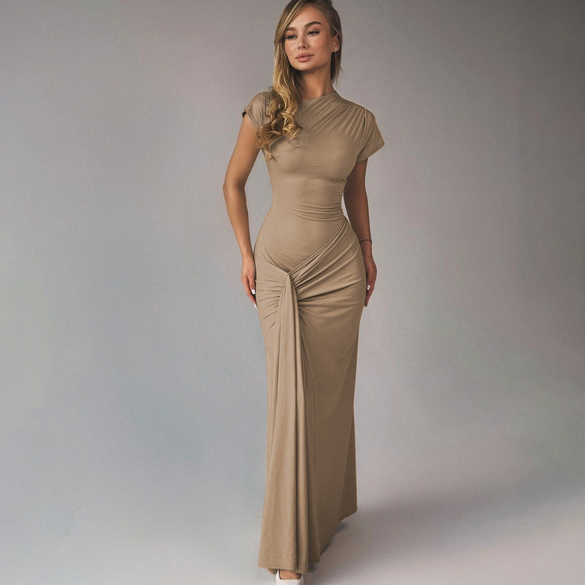Priviett - slim fit sleeved dress