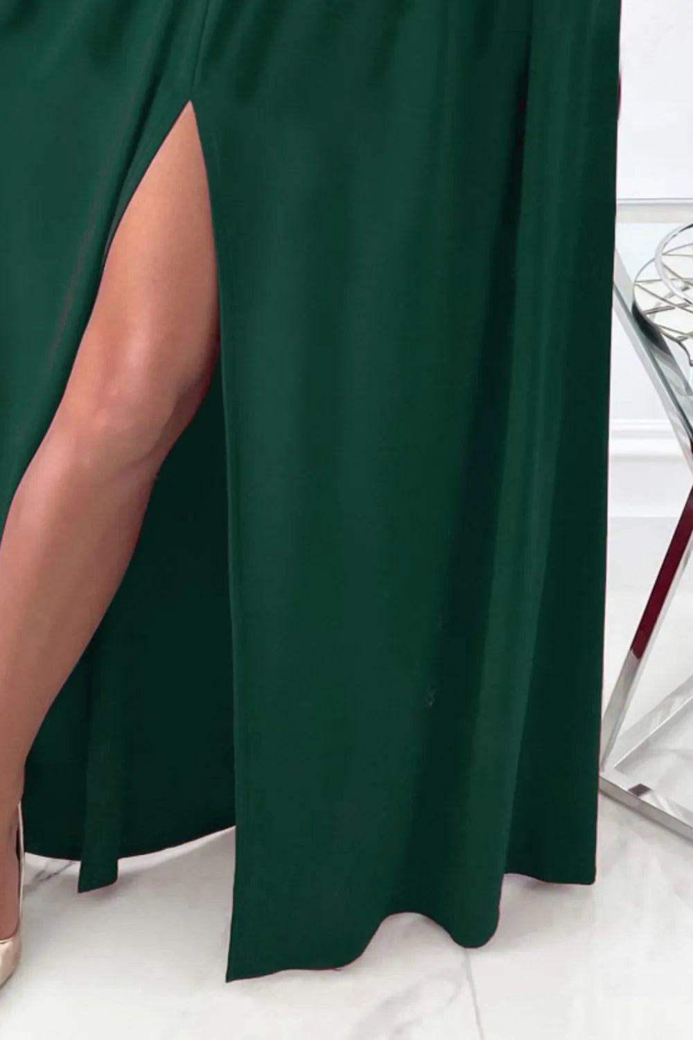 Priviett - off shoulder dress