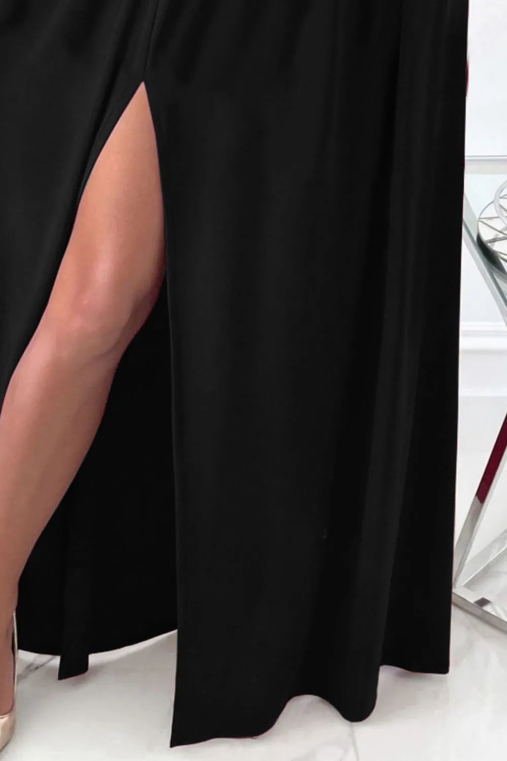 Priviett - off shoulder dress