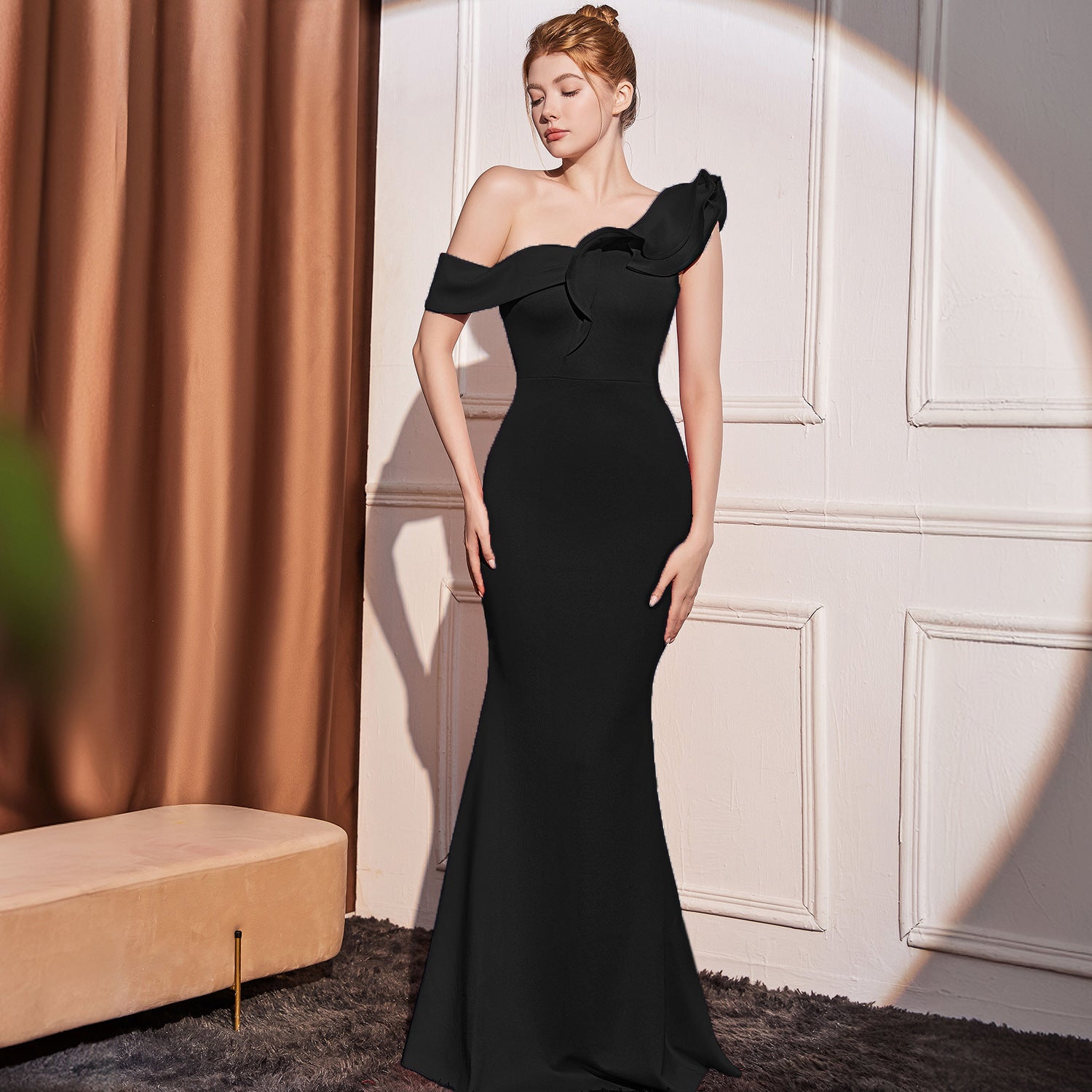 Priviett - Robe longue amincissante à épaules inclinées